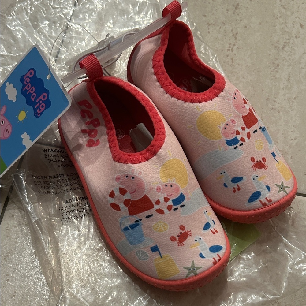 NEW 🆕 Peppa Pig Pink Kids Water Shoes